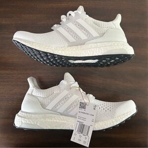 NWT Adidas Women's Ultraboost 1.0 White Running Sneakers Shoes